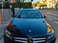 Usata Mercedes 200 135 CV (99 kW) 2016 Blu Station wagon