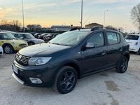 Usata Dacia Sandero 90 CV (66 kW) 2017 Grigio Berlina