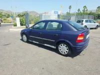 Usata Opel Astra Club 90 CV (66 kW) 1998 Bluazzurro Berlina