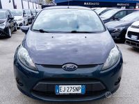 Usata Ford Fiesta 82 CV (60 kW) 2011 Grigio Utilitaria