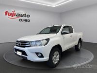 Usata Toyota HiLux Lounge 150 CV (110 kW) 2017 Bianco Pick-up