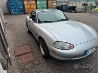 Usata Mazda MX5 110 CV (80 kW) 1999 Grigio Cabrio