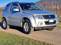 Usata Suzuki Grand Vitara 106 CV (77 kW) 2012 Argento SUV