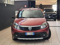 Usata Dacia Sandero Ambiance 85 CV (62 kW) 2012 Rosso Berlina