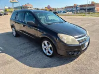 Usata Opel Astra Club 101 CV (74 kW) 2005 Nero Station wagon