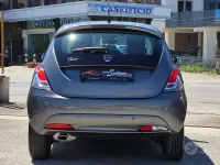 Usata Lancia Ypsilon Gold 69 CV (50 kW) 2018 Grigio Utilitaria