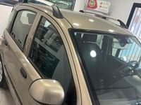 Usata Fiat Panda Emotion 69 CV (50 kW) 2012 Oro Utilitaria
