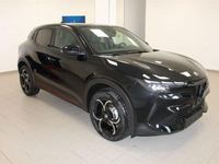 Käytetty Alfa Romeo Junior Edizione Speciale 136 HP (100 kW) 2024 Musta Katumaasturi