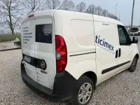 Begagnad Fiat Doblò 90 HK (66 kW) 2022 Vit Minibuss