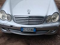 Usata Mercedes C220 149 CV (109 kW) 2007 Grigio Berlina