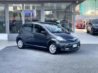 Usata Toyota Aygo 68 CV (50 kW) 2014 Nero Utilitaria