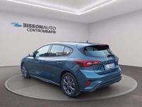 Usata Ford Focus ST-Line 120 CV (88 kW) 2022 Chrome blue Berlina