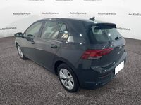 Usata VW Golf VIII Life 116 CV (85 kW) 2022 Gray Berlina