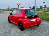 Usata Toyota Aygo 54 CV (39 kW) 2006 Rosso Utilitaria