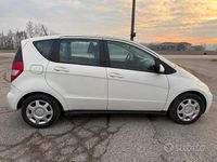 Usata Mercedes A160 Elegance 82 CV (60 kW) 2011 Bianco Utilitaria