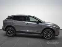 Usata Nissan Qashqai Tekna 158 CV (116 kW) 2023 Grigio medio met SUV