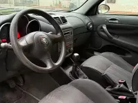 Usata Alfa Romeo 147 116 CV (85 kW) 2004 Nero Utilitaria