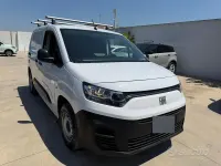 Usata Fiat Doblò 100 CV (73 kW) 2024 Bianco Monovolume