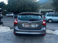 Usata Ford Focus 125 CV (91 kW) 2012 Grigio Berlina