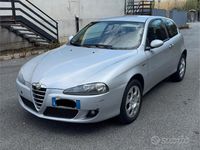 Usata Alfa Romeo 147 120 CV (88 kW) 2006 Grigio Utilitaria