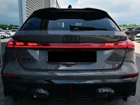 Usata Audi RS5 Ambiente 639 CV (469 kW) 2026 Grigio plateau Station wagon