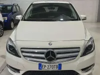 Usata Mercedes B180 Premium 121 CV (88 kW) 2013 Bianco Utilitaria