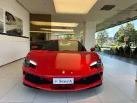 Usata Ferrari 296 829 CV (609 kW) 2022 Rosso corsa Berlina