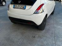 usata Lancia Ypsilon Ypsilon0.9 t.air Gold ecochic metano 80cv