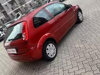 Usata Ford Fiesta Ghia 80 CV (58 kW) 2008 Rosso Utilitaria