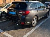 Usata Subaru Outback Premium 175 CV (128 kW) 2018 Blu Berlina