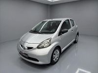 Usata Toyota Aygo Sol 68 CV (50 kW) 2008 Argento Utilitaria