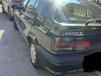 Usata Renault 19 77 CV (56 kW) 1994 Verde Berlina