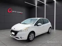 Usata Peugeot 208 Active 82 CV (60 kW) 2013 Bianco Utilitaria