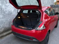 Usata Lancia Ypsilon 80 CV (58 kW) 2018 Rosso Utilitaria