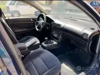Usata VW Passat 130 CV (95 kW) 2001 Bluazzurro Berlina