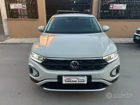 Usata VW T-Roc Style 116 CV (85 kW) 2023 Beige SUV