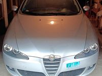 Usata Alfa Romeo 147 116 CV (85 kW) 2005 Grigio Utilitaria