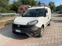 Usata Fiat Doblò 120 CV (88 kW) 2019 Bianco pastello Monovolume