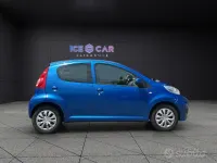 Usata Peugeot 107 68 CV (50 kW) 2009 Blu Utilitaria