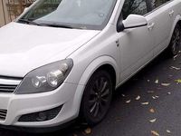 Usata Opel Astra Enjoy 116 CV (85 kW) 2010 Bianco Station wagon