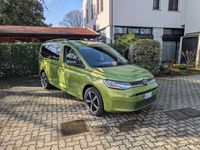 Usata VW Caddy Maxi Life 122 CV (89 kW) 2023 Golden green metallic Monovolume