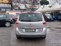 Usata Renault Scénic III 110 CV (80 kW) 2012 Grigio Monovolume