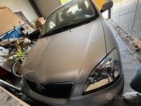 Usata Toyota Corolla 90 CV (66 kW) 2002 Grigio Berlina