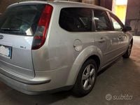 Usata Ford Focus Style 110 CV (80 kW) 2007 Grigio Station wagon