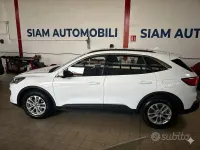 Usado Ford Kuga Titanium 120 CV (88 kW) 2022 Blanco SUV