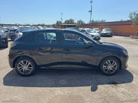 Usata Peugeot 208 Allure 101 CV (74 kW) 2022 Nero Utilitaria