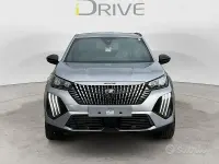 Usata Peugeot 2008 Allure 130 CV (95 kW) 2024 Grigio SUV