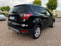 Usata Ford Kuga Titanium 120 CV (88 kW) 2017 Nero SUV
