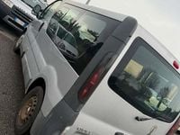 Usata Opel Vivaro 101 CV (74 kW) 2003 Grigio Monovolume
