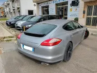 Usata Porsche Panamera 250 CV (183 kW) 2012 Grigio Utilitaria